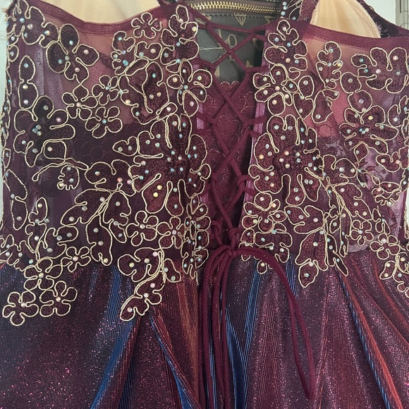 Prom dress - Picture 2 of 2